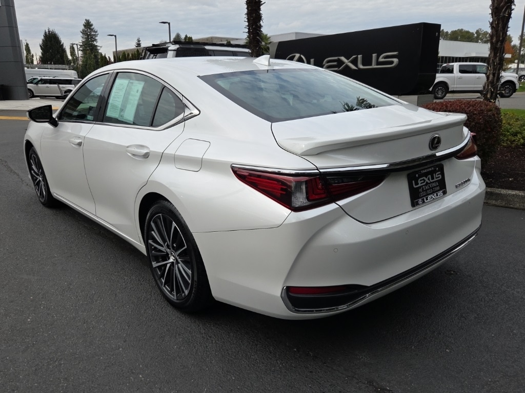 Certified 2023 Lexus ES 300h  SEDAN