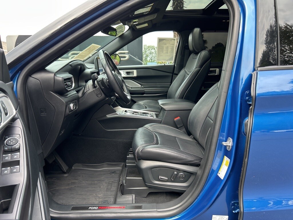 2020 Ford Explorer ST photo 4