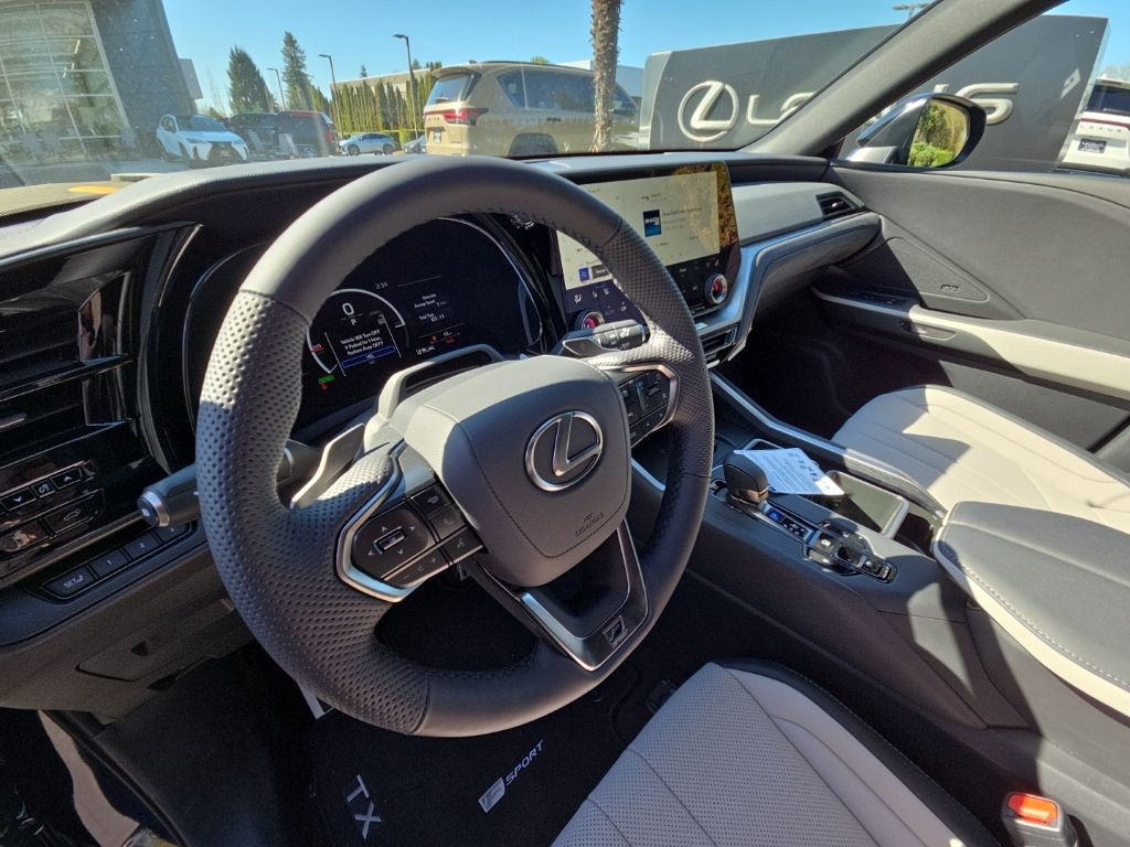 2026 Lexus TX 500h F-Sport - Photo 12