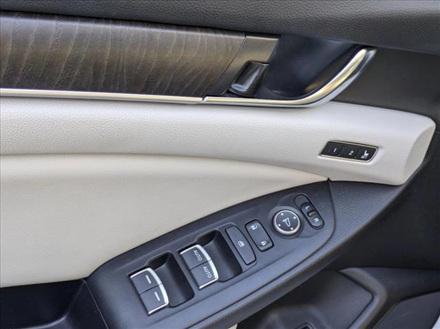 2022 Honda Accord EX-L 1.5T photo 2