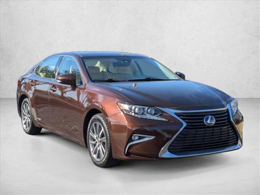 Used 2017 Lexus ES 300h Sedan