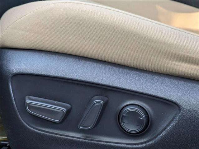 2021 Toyota RAV4 XLE photo 4