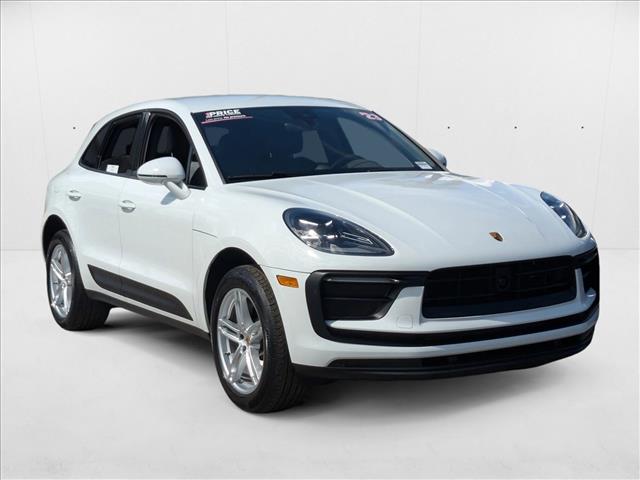 2023 Porsche Macan Base photo 3