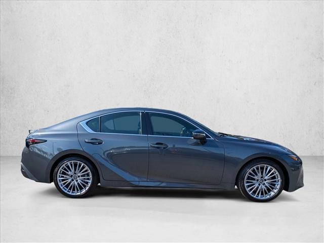 2025 Lexus IS 350 F SPORT photo 4