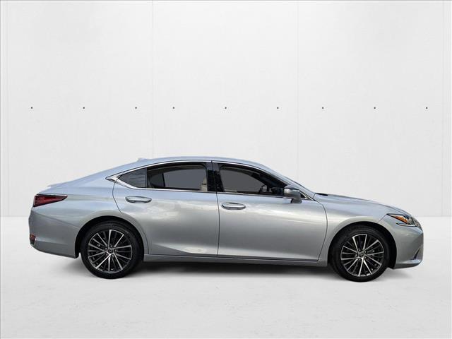 2023 Lexus ES 250 AWD photo 4