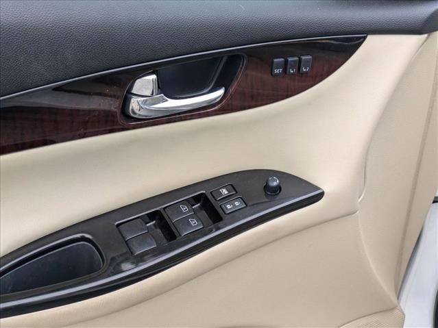 2016 Infiniti QX50 Premium photo 2