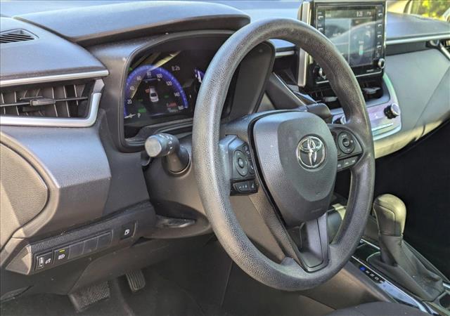 2021 Toyota Corolla Hybrid LE photo 3