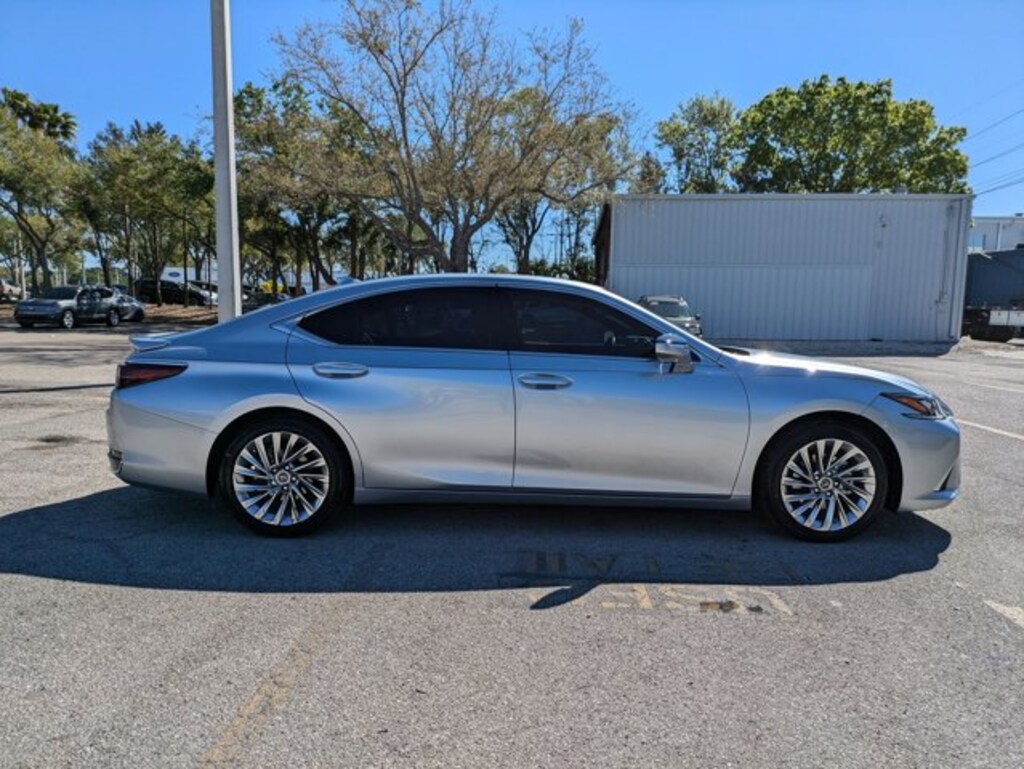 Certified 2023 Lexus ES 300h Ultra Luxury Sedan