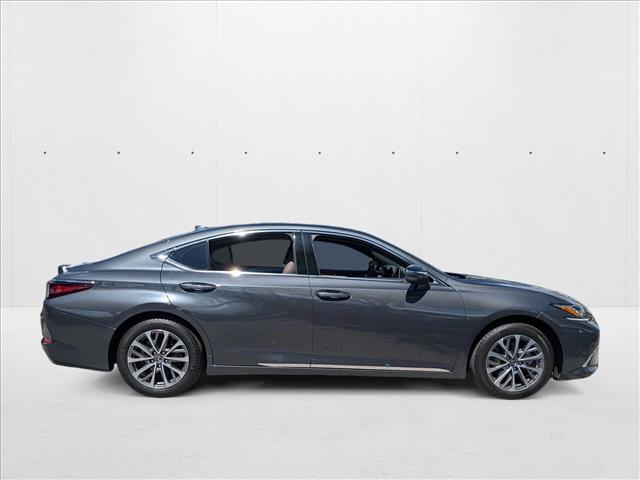2022 Lexus ES 350 photo 4