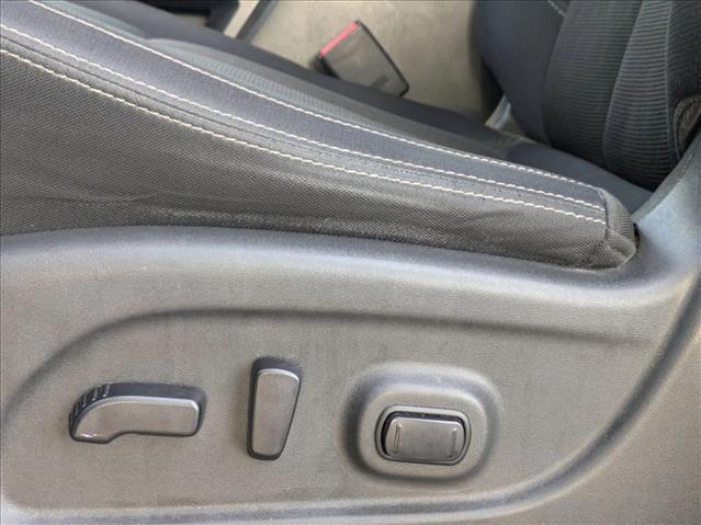 2018 Nissan Titan Crew Cab SV photo 4