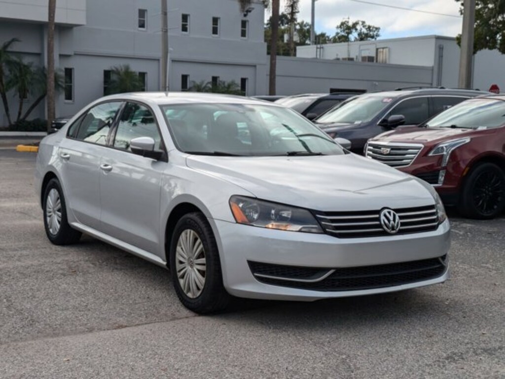 Used 2014 Volkswagen Passat 1.8T S Sedan