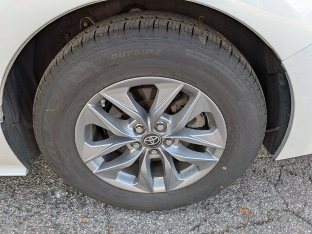 Used 2022 Toyota Sienna XLE 7 Passenger Van Passenger Van