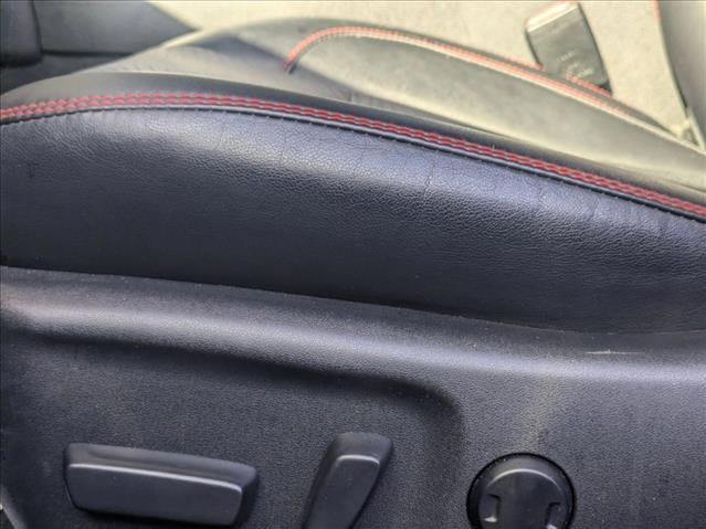 2017 Toyota Camry SE photo 4