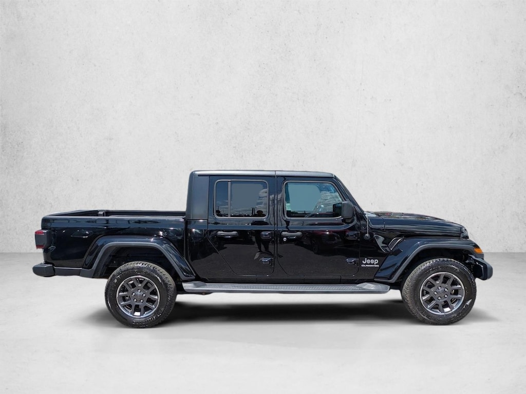Used 2020 Jeep Gladiator Overland Truck Crew Cab