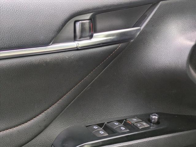 2018 Toyota Camry XLE V6 photo 2