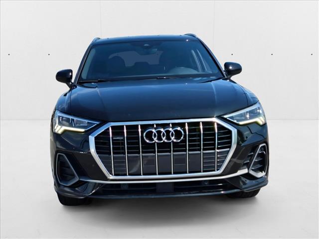 2023 Audi Q3 45 TFSI S line Premium photo 2