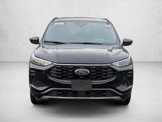 2024 Ford Escape ST-Line photo 2