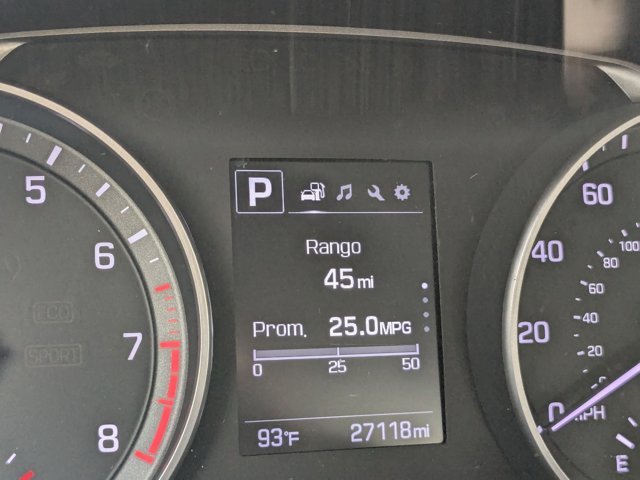 2018 Hyundai Elantra SEL photo 4