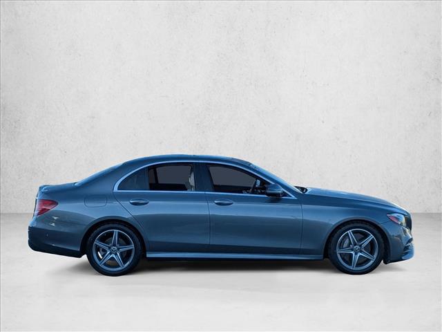 2018 Mercedes Benz E 300 Sedan photo 4