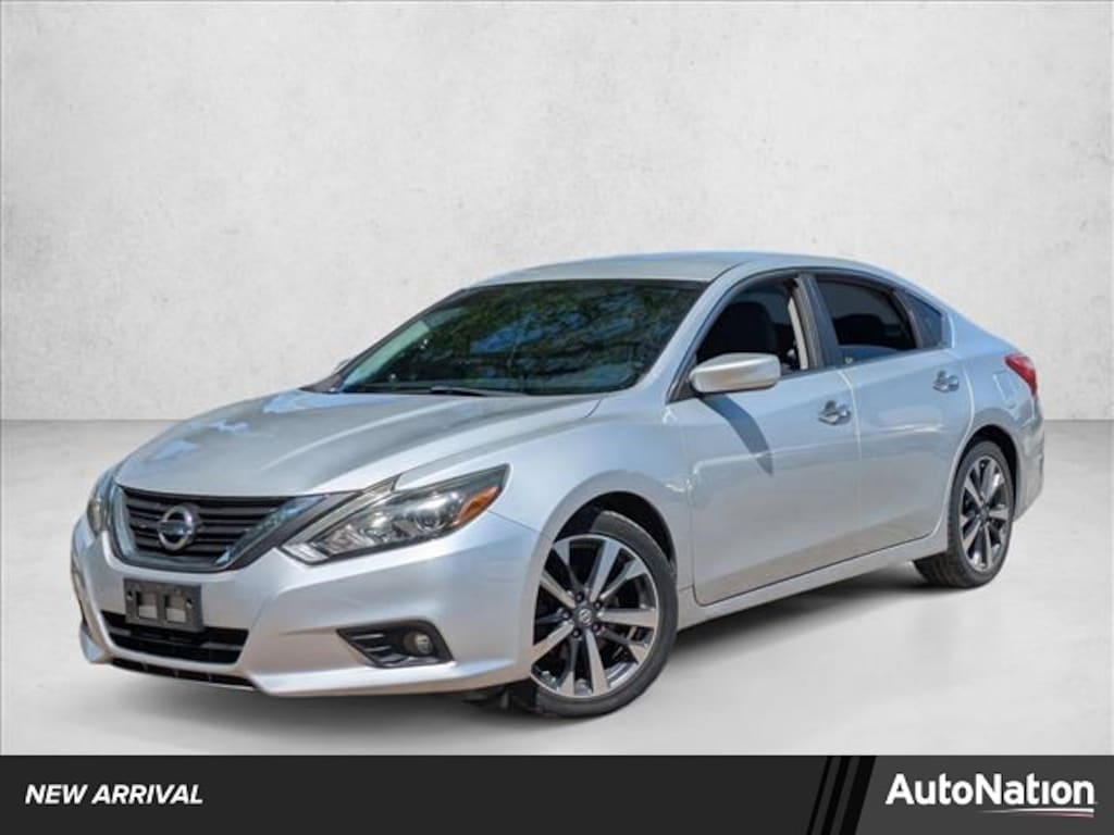 Used 2016 Nissan Altima 2.5 SR Sedan