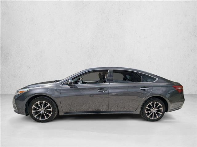 2018 Toyota Avalon XLE photo 2