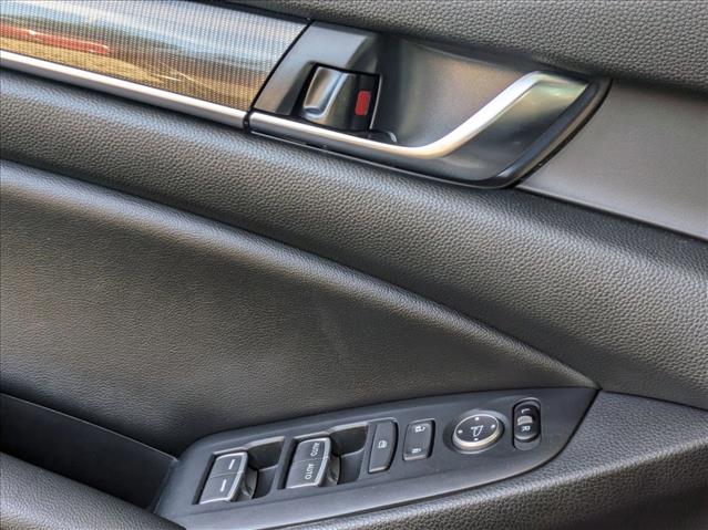 2019 Honda Accord Sport 2.0T photo 2