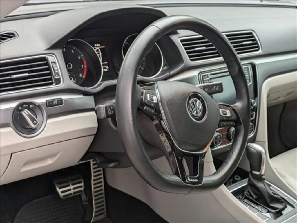 Used 2018 Volkswagen Passat 2.0T R-Line Sedan