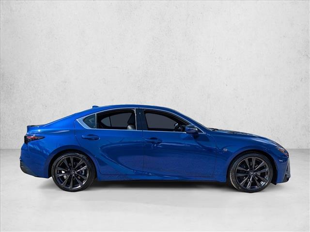 2025 Lexus IS 350 F SPORT photo 4