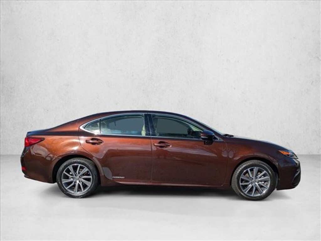 Used 2017 Lexus ES 300h Sedan