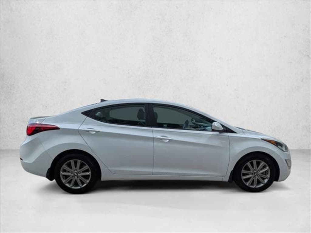 Used 2016 Hyundai Elantra SE Sedan