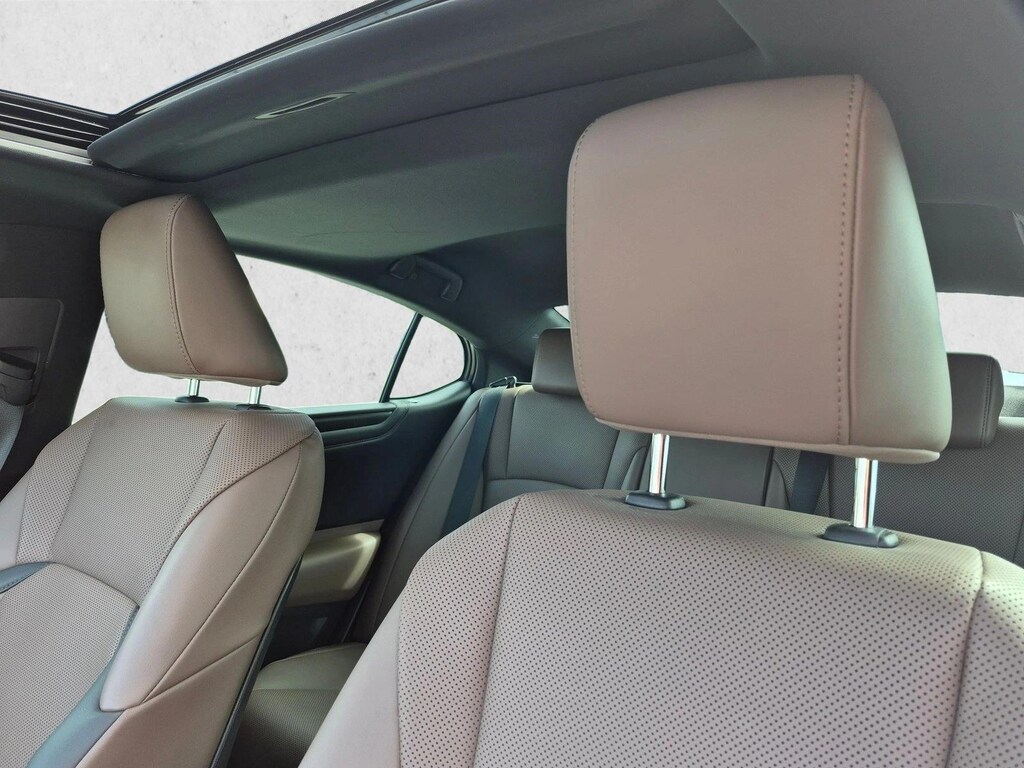 Certified 2022 Lexus ES 350 Sedan