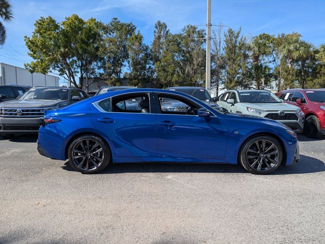 2025 Lexus IS 350 F SPORT photo 4