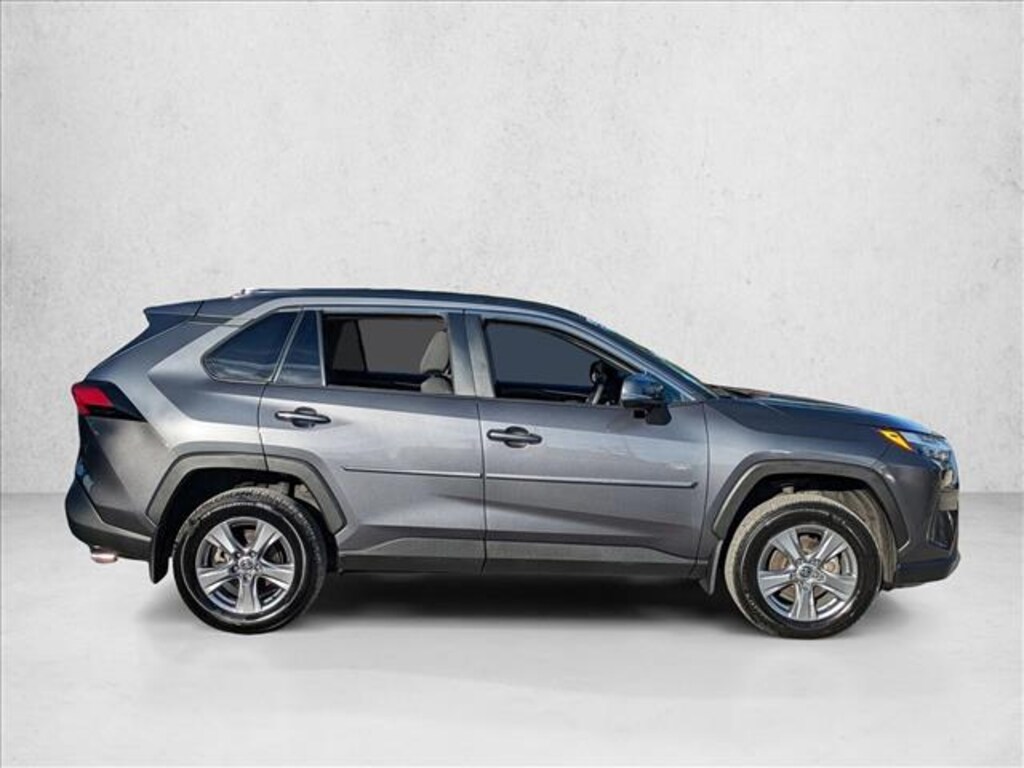 Used 2022 Toyota RAV4 XLE SUV