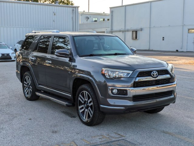 2017 Toyota 4Runner Limited photo 3