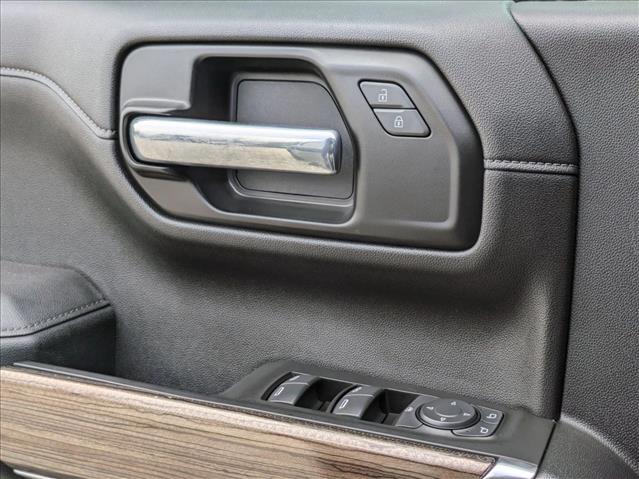 2021 Chevrolet Silverado 1500 LT Trail Boss photo 2
