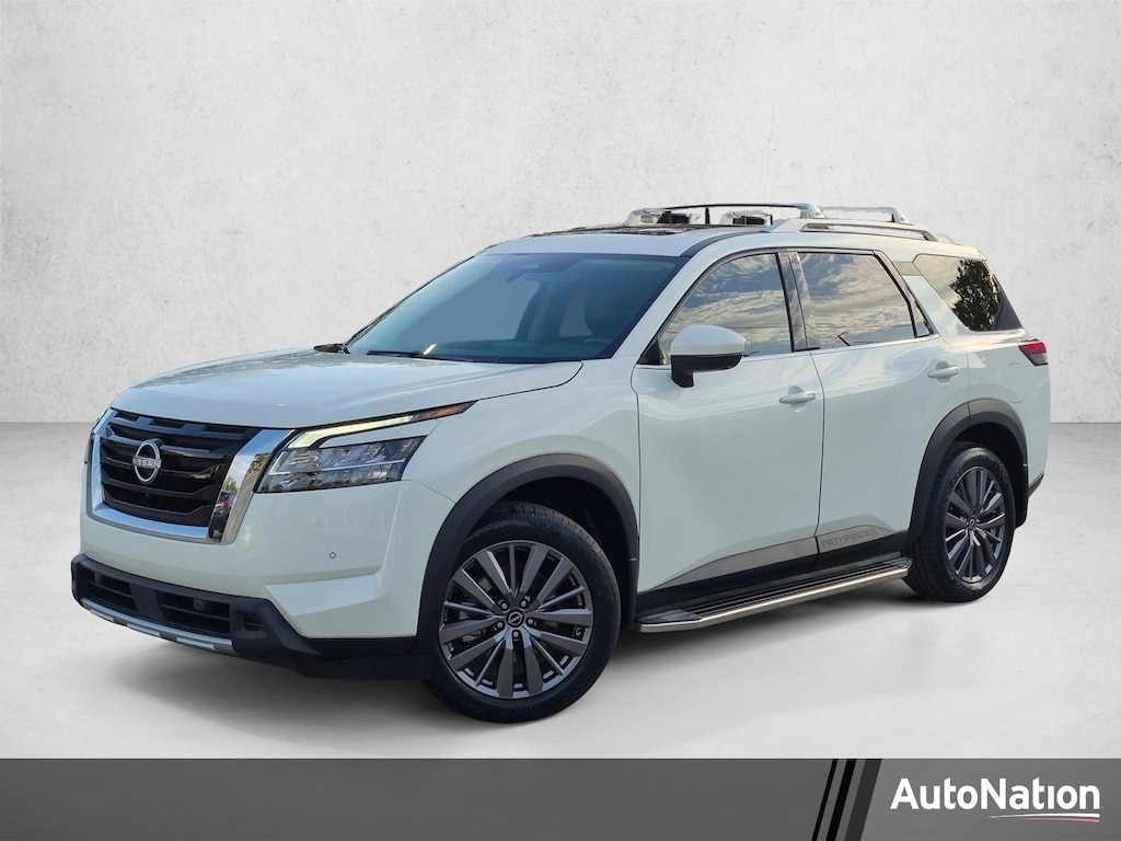 Used 2023 Nissan Pathfinder SL SUV