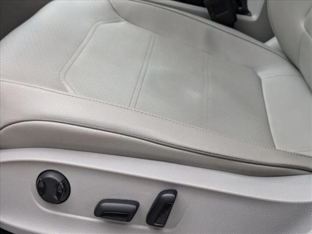 Used 2018 Volkswagen Passat 2.0T R-Line Sedan