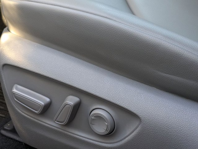 2022 Toyota Highlander XLE photo 4