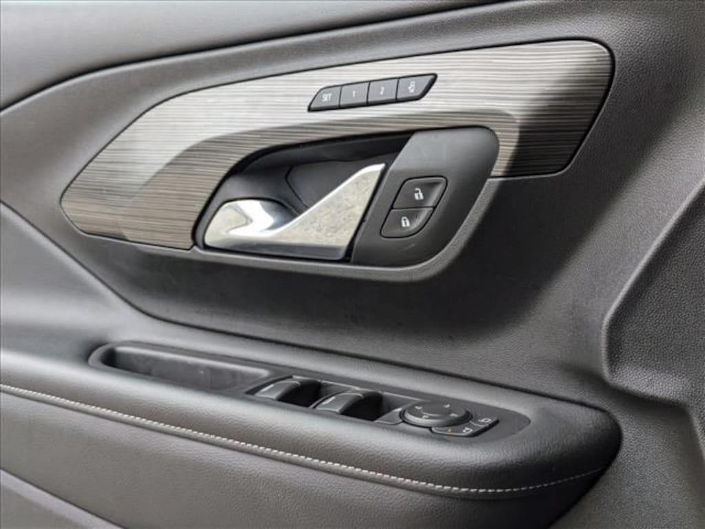 Used 2024 GMC Terrain SLT SUV