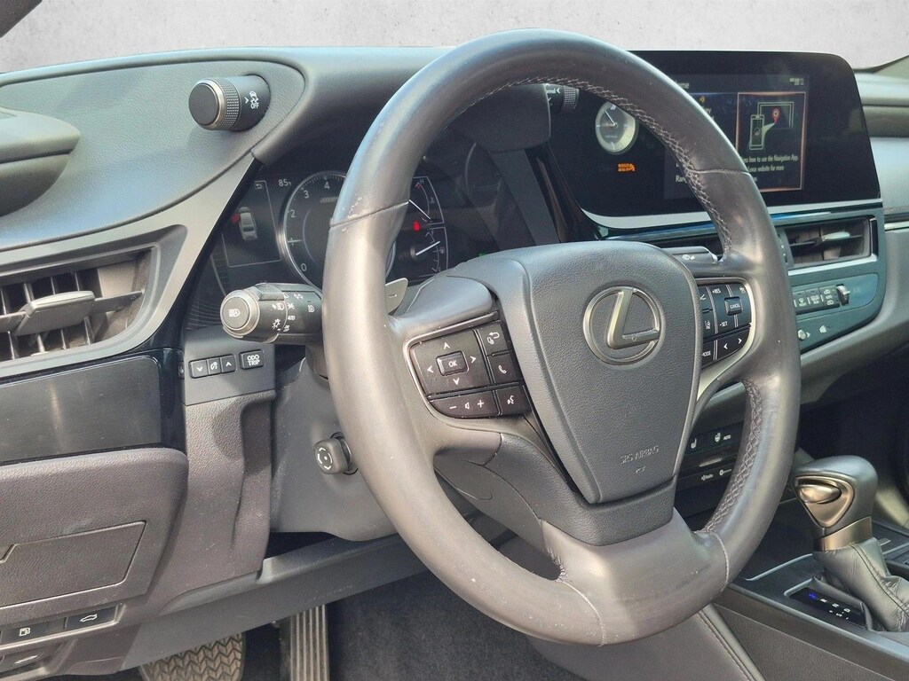 Certified 2022 Lexus ES 350 Sedan