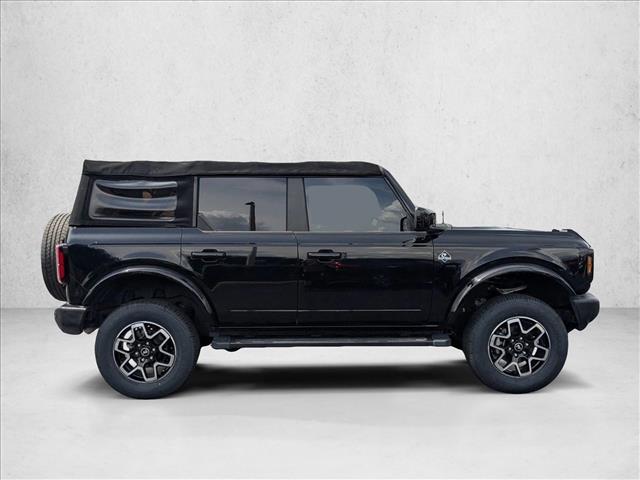 2022 Ford Bronco Outer Banks photo 4