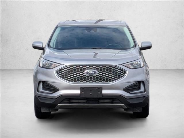 2024 Ford Edge SEL photo 2