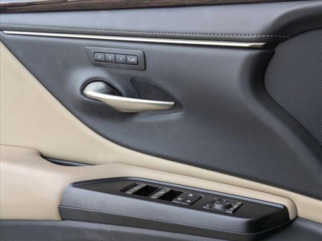 Used 2021 Lexus ES 350 Sedan