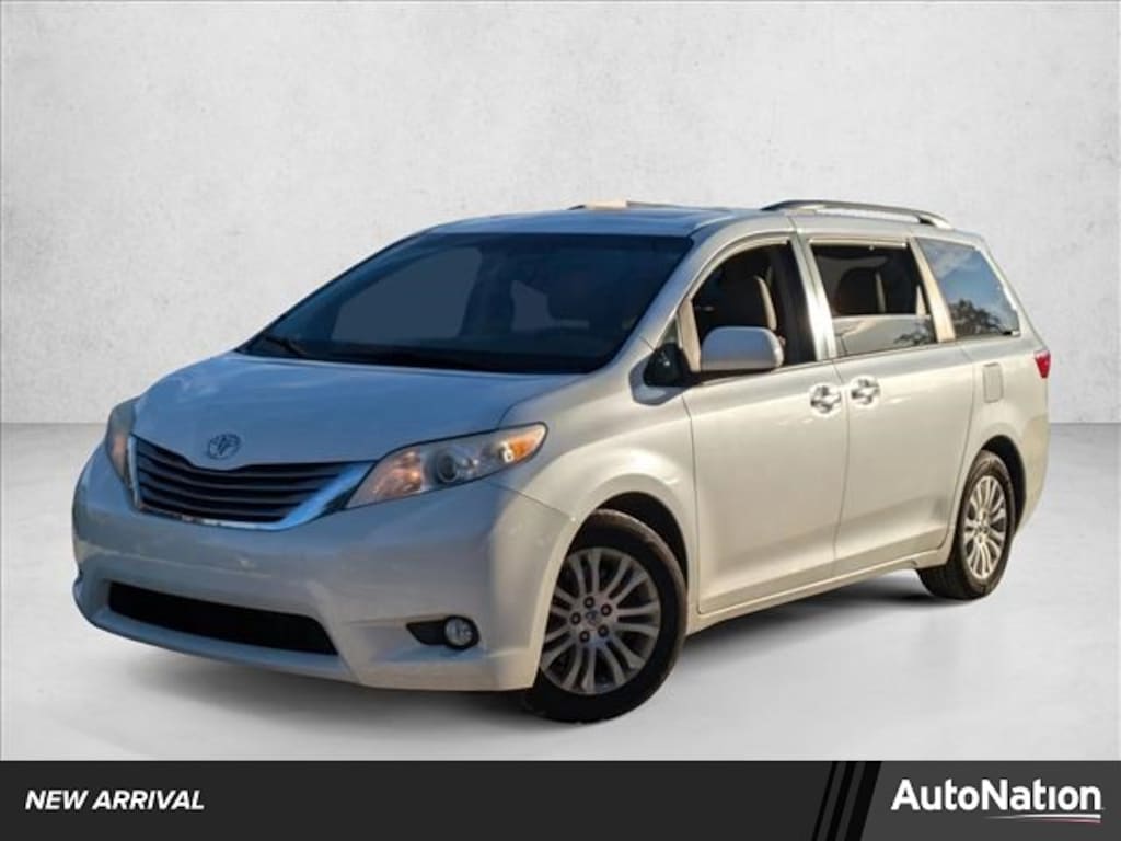 Used 2016 Toyota Sienna XLE Premium 8 Passenger Van