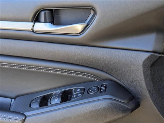 2019 Nissan Altima 2.5 SV photo 2