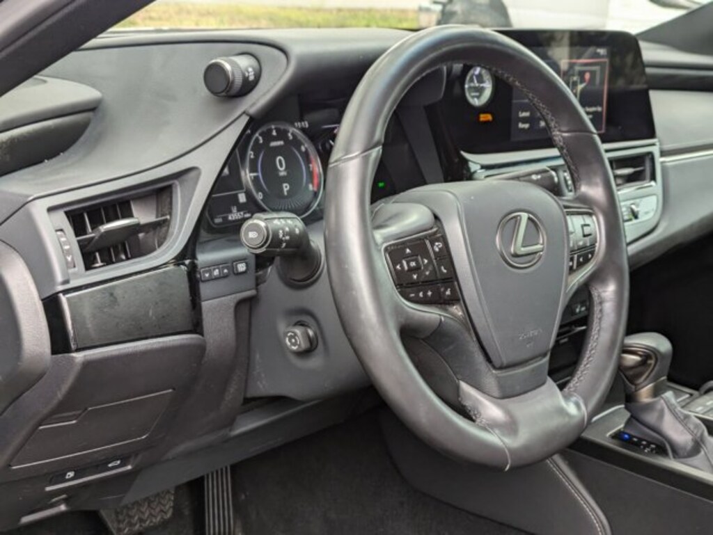 Used 2022 Lexus ES 350 Sedan