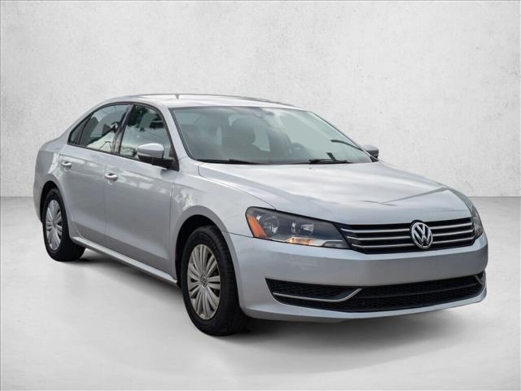 Used 2014 Volkswagen Passat 1.8T S Sedan