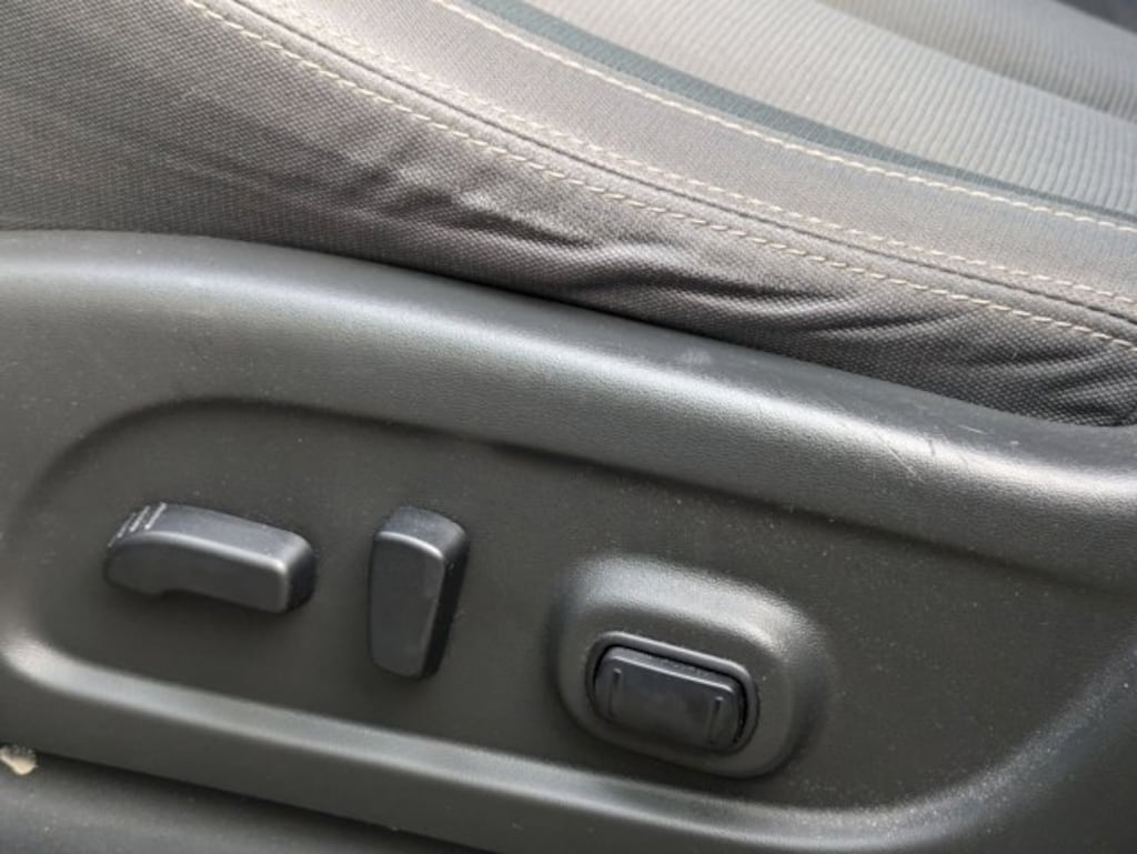 Used 2020 Nissan Titan SV Truck Crew Cab