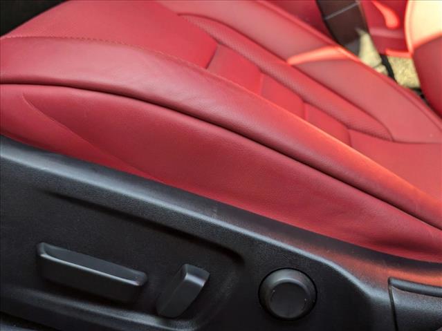 2023 Lexus IS 350 F SPORT photo 4