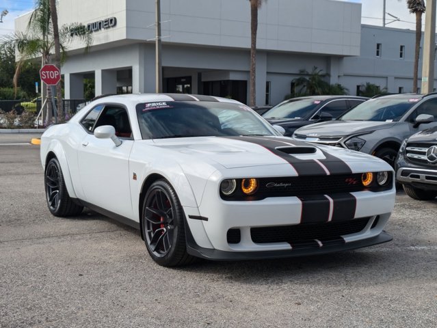2019 Dodge Challenger R/T Scat Pack Widebody photo 3